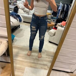 American Eagle Ripped High Rise Jeans - 10